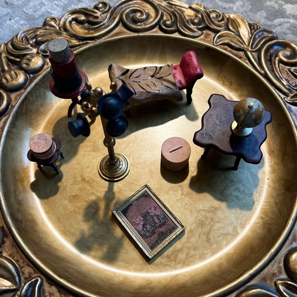 The Haunted Mansion Attic Diorama Kit - Picture 8 of 8